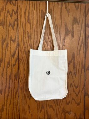 lululemon exercise bag Amazon.com: Lululemon 20th Anniversary Small Reusable Tote Carryall Gym Bag  (B0858Y2GJ8) : Clothing, Shoes & Jewelry